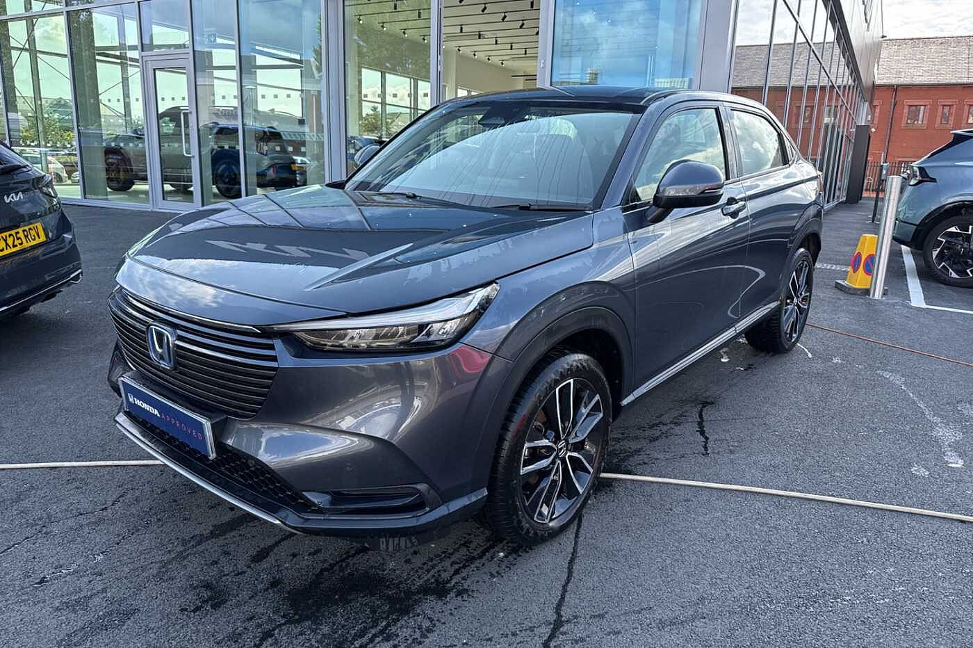 1.5 i-MMD (131ps) Elegance eCVT 5-Door